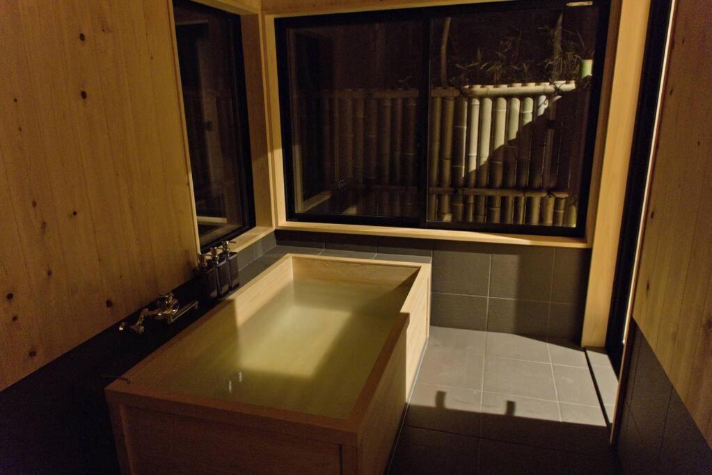 Hinoki No Ie - Cottage With Natural Hot Spring In A Cypress Bathtub 志賀町 エクステリア 写真