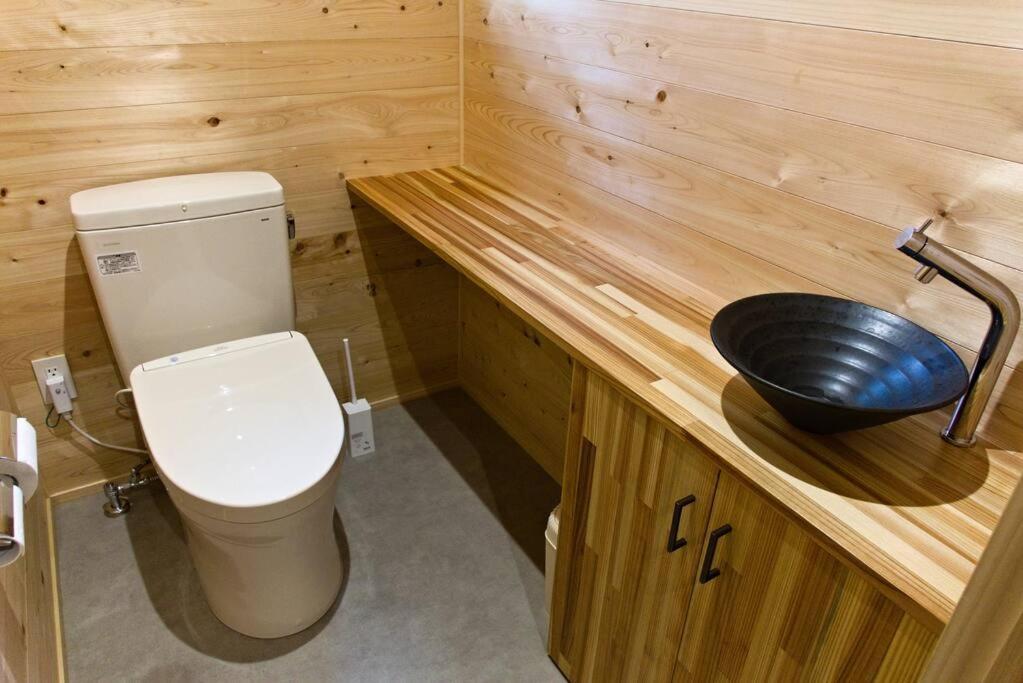 Hinoki No Ie - Cottage With Natural Hot Spring In A Cypress Bathtub 志賀町 エクステリア 写真